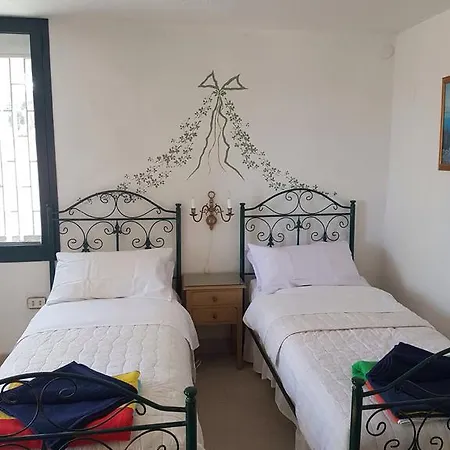 Madonnina Ostuni