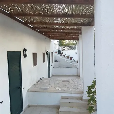 Madonnina Ostuni